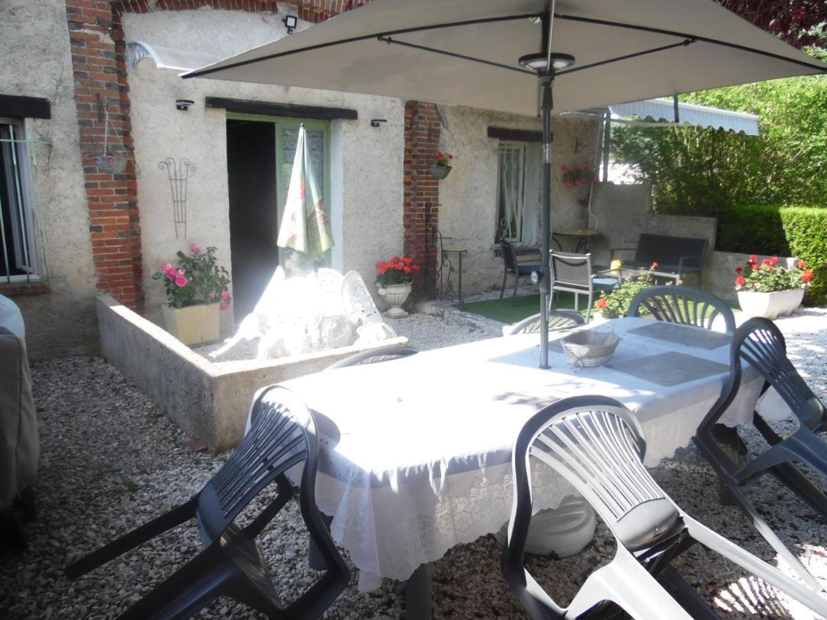 Le Clos Des Tuileries Montholon Ngoại thất bức ảnh